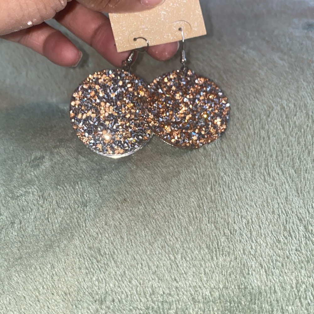 Bedazzled rose pink and silver earrings!